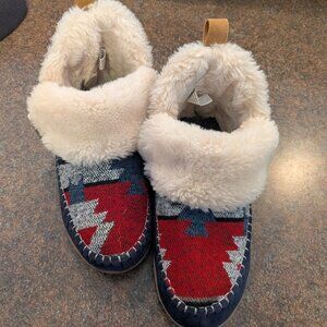 Dearfoam Slippers Size 8